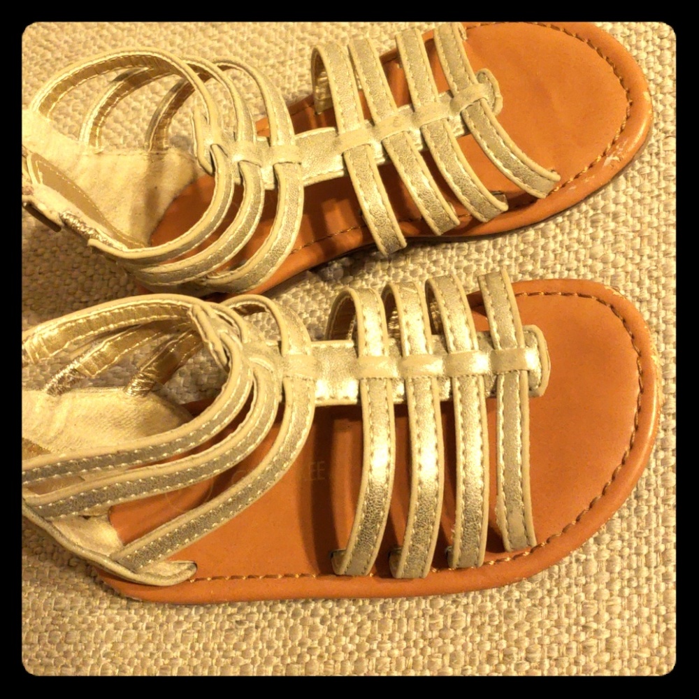 Cherokee toddler size 7 gold - Picture 1 of 2